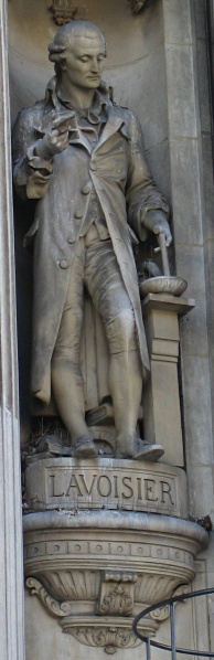 File:Lavoisier-statue.jpg