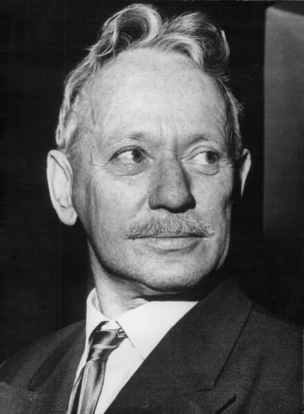 File:Mikhail Sholokhov 1960.jpg